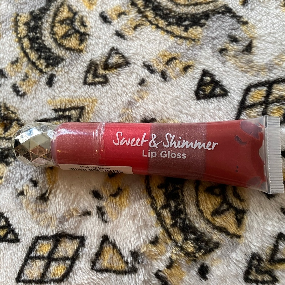 lip gloss